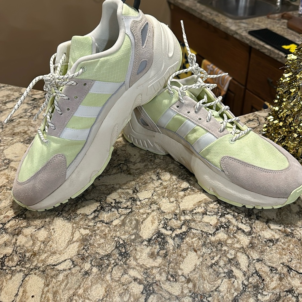 Adidas Men's Zx 22 Boost Sneaker